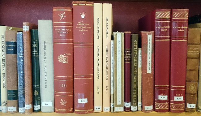 Bild p%uFFFD n%uFFFDgra b%uFFFDcker i ArkivCentrums refensbibliotek